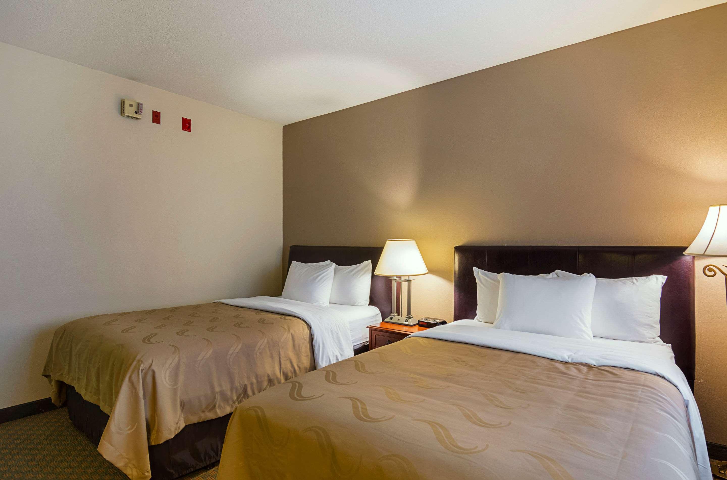 Quality Inn Fresno Yosemite Airport Екстер'єр фото