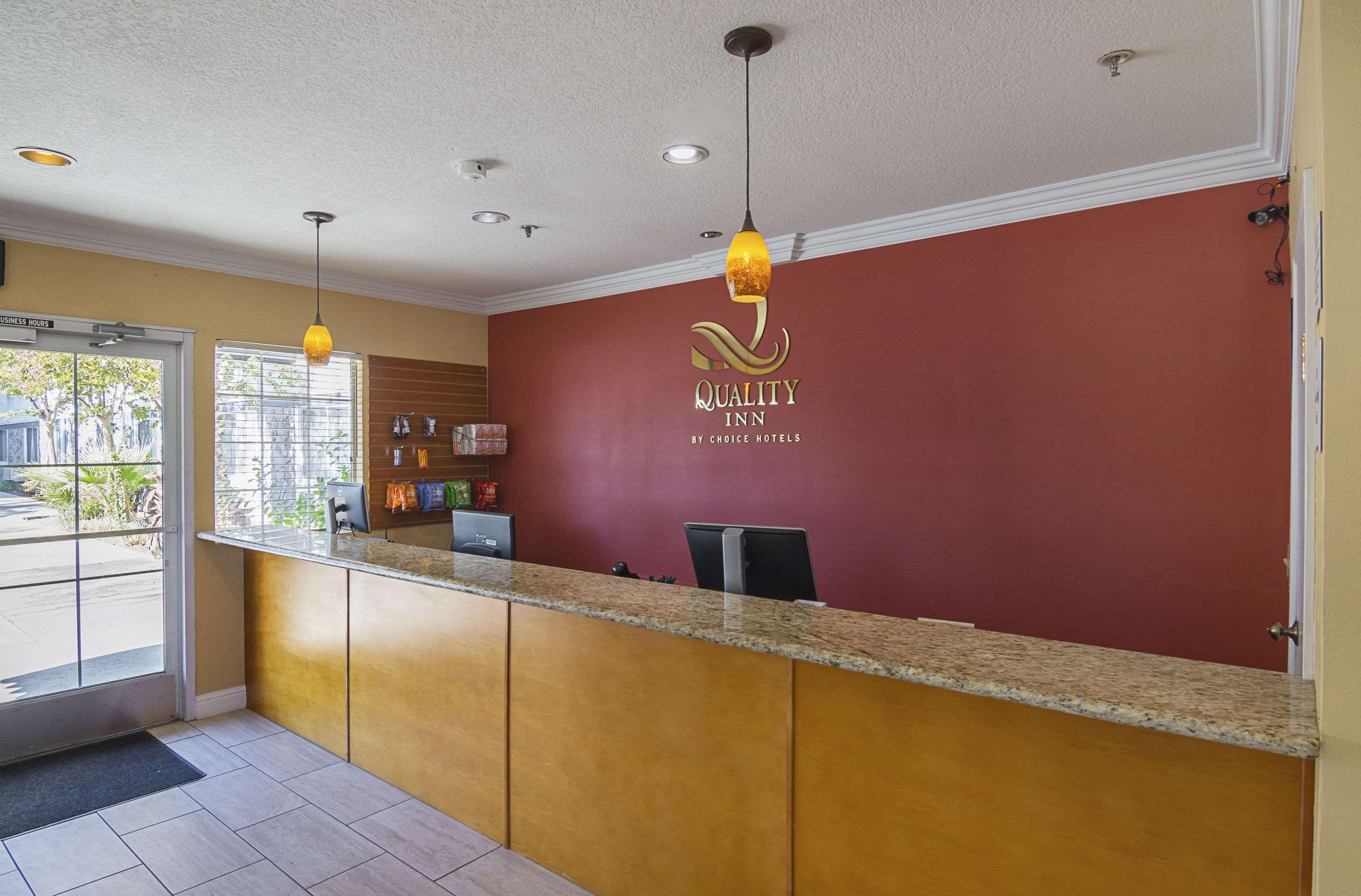Quality Inn Fresno Yosemite Airport Екстер'єр фото