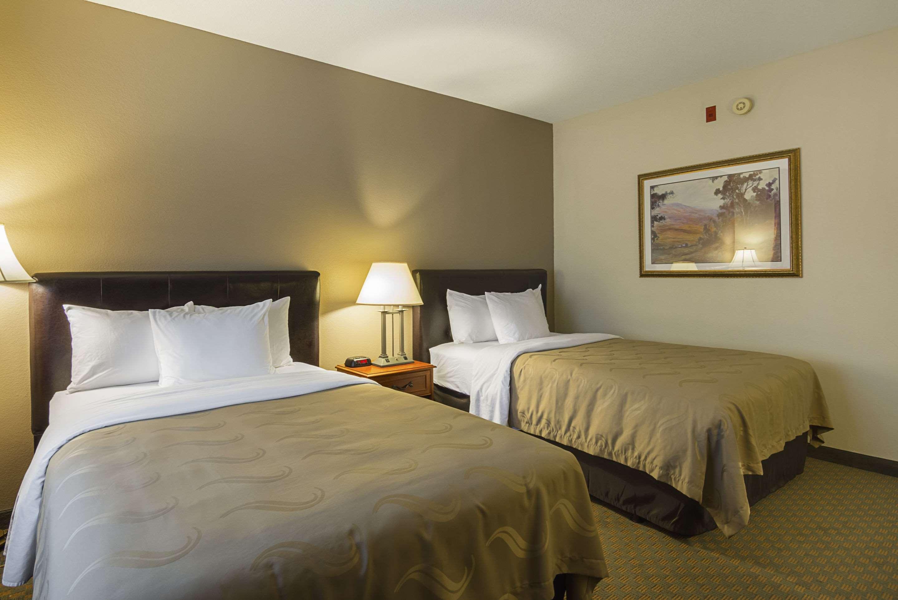 Quality Inn Fresno Yosemite Airport Екстер'єр фото