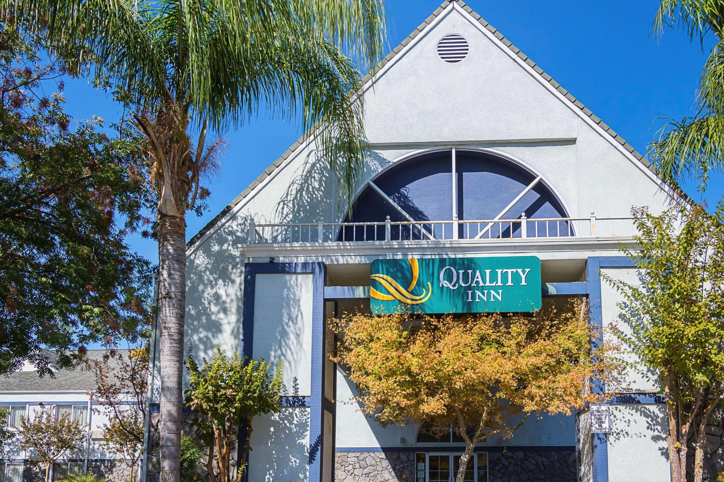Quality Inn Fresno Yosemite Airport Екстер'єр фото