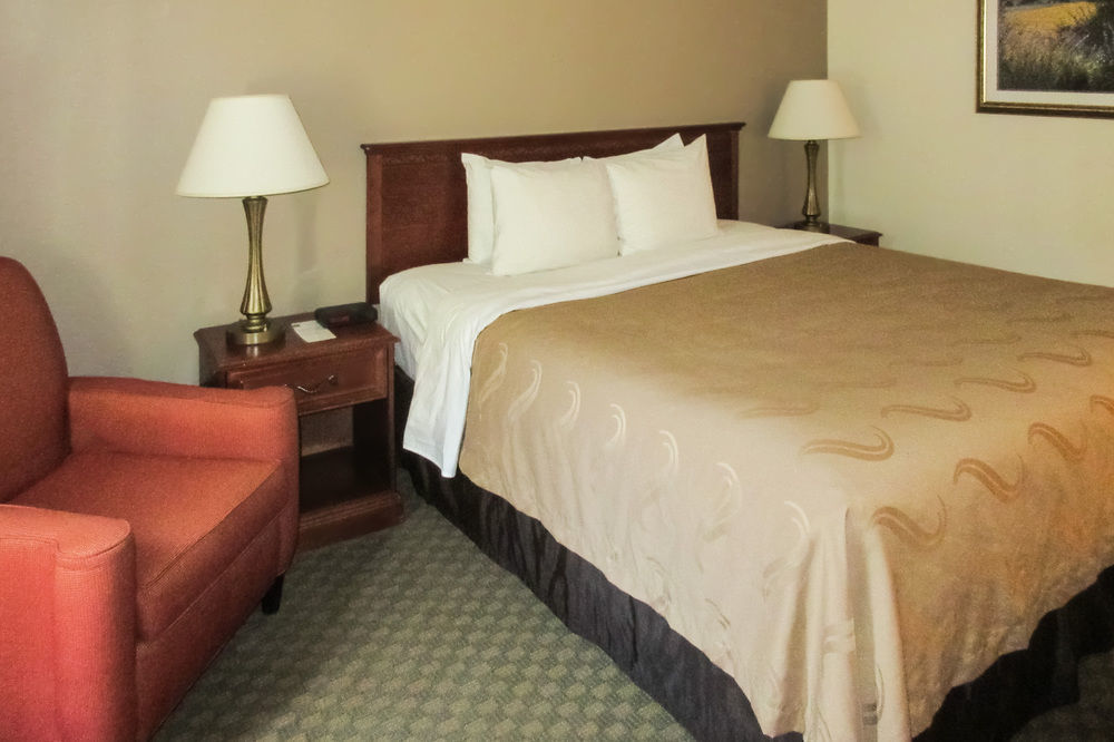 Quality Inn Fresno Yosemite Airport Екстер'єр фото