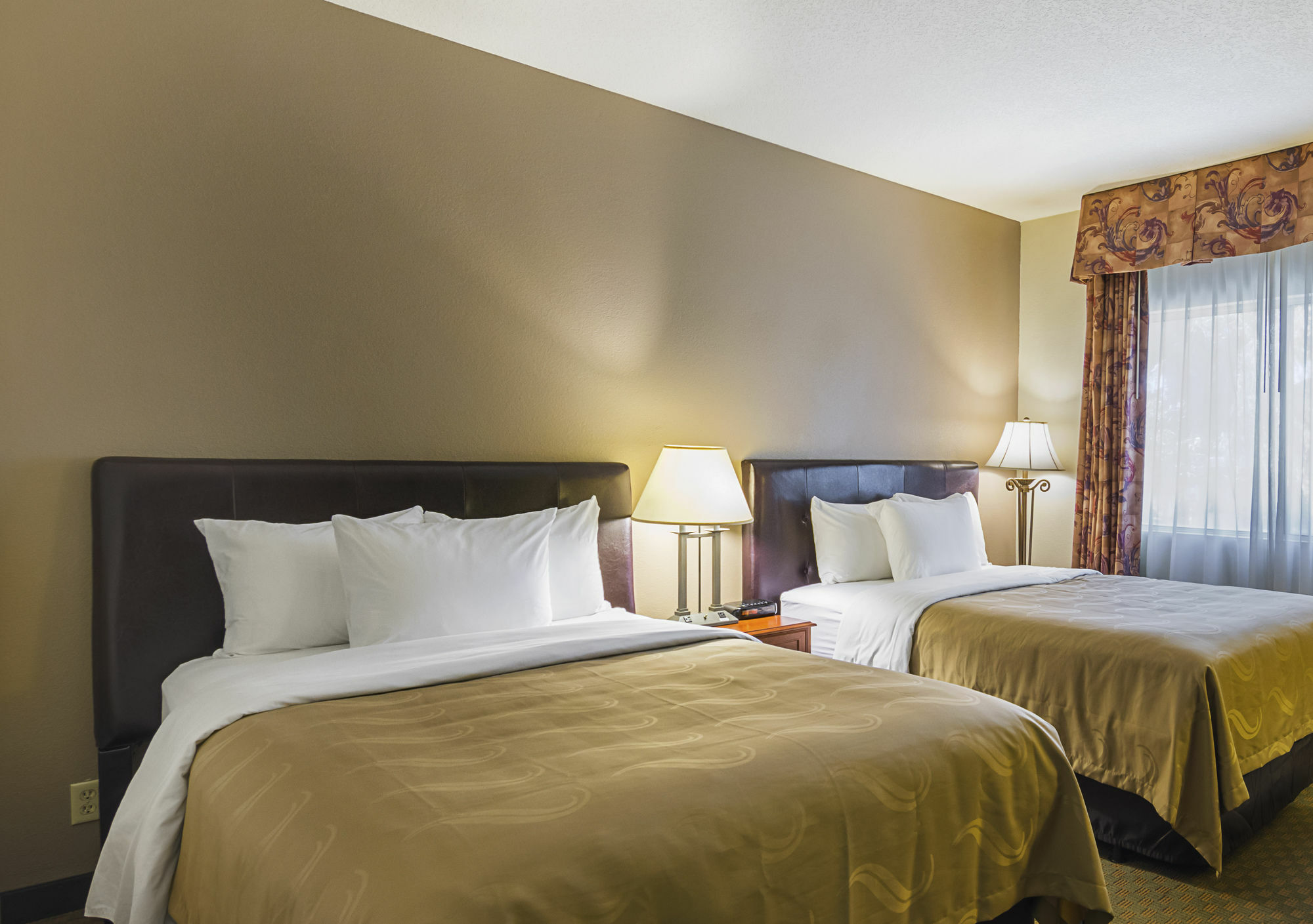 Quality Inn Fresno Yosemite Airport Екстер'єр фото